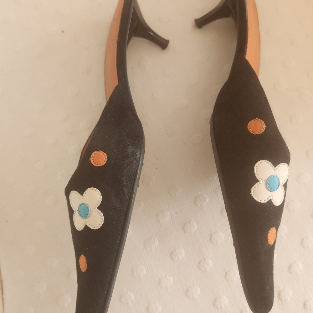 Slide suede flowers
